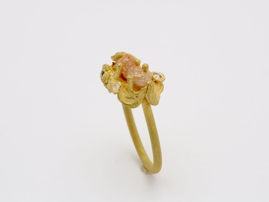 18k gold ring with raw diamond