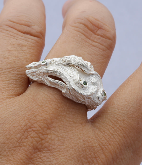 925 silver ring with green diamonds