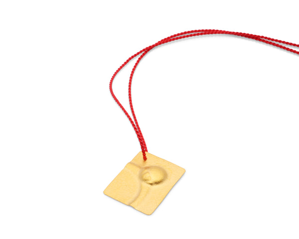 Guldgubber Fine gold pendant with pearl ring imprint and red silk cord