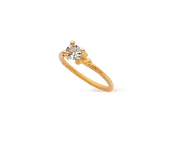 18 Carat Gold Ring With Blue Madagascar Sapphire